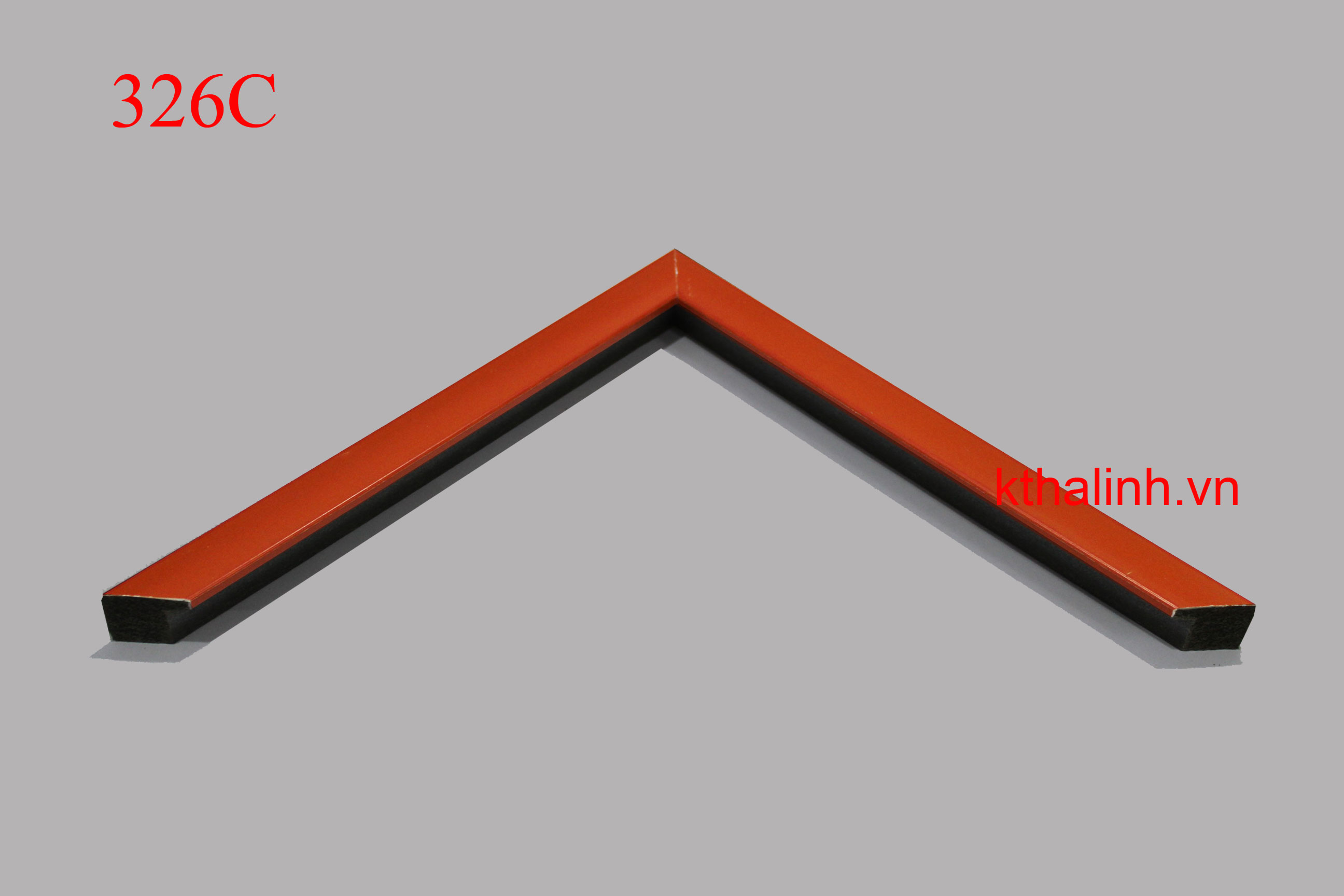 khung tranh treo tường