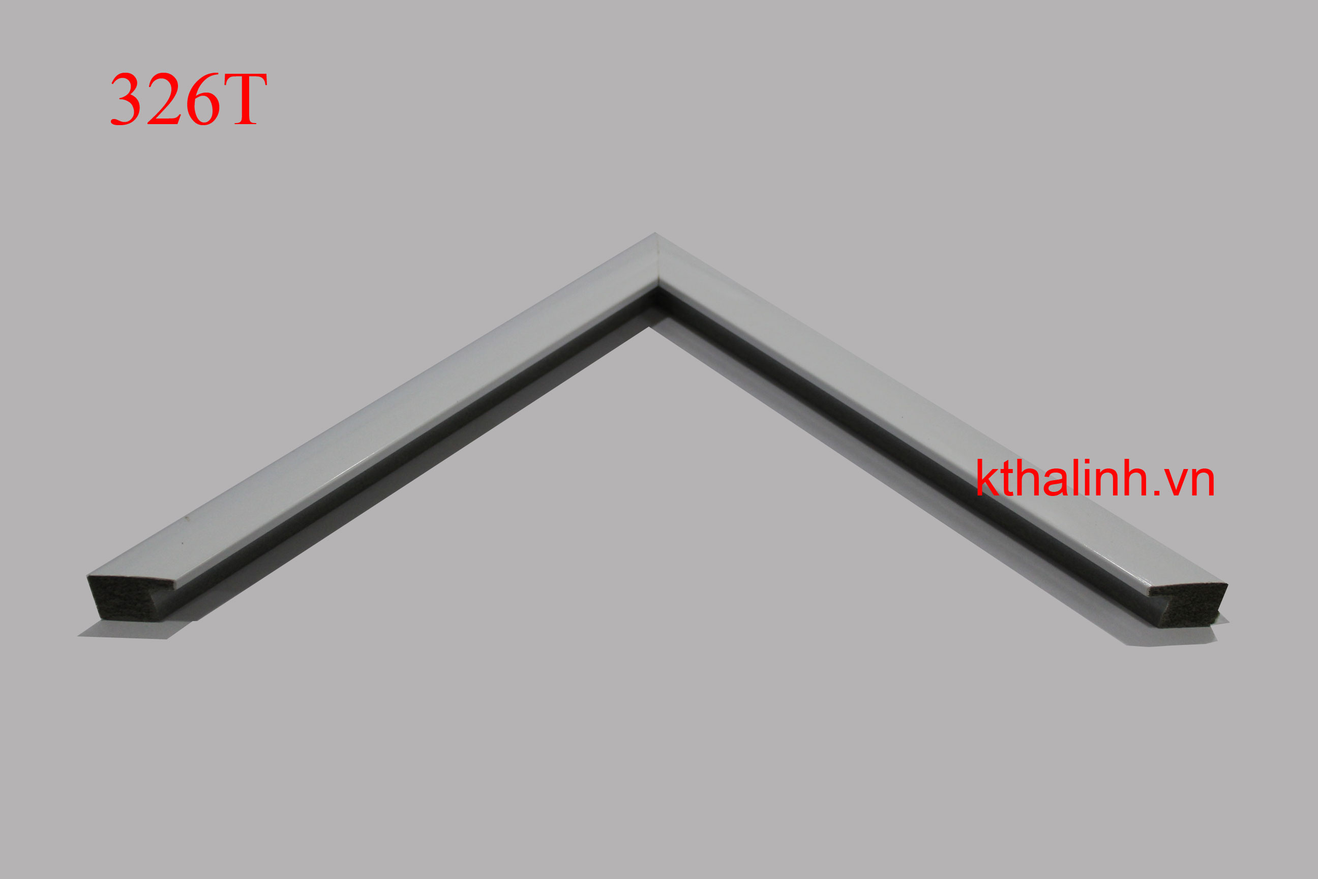 khung tranh treo tường