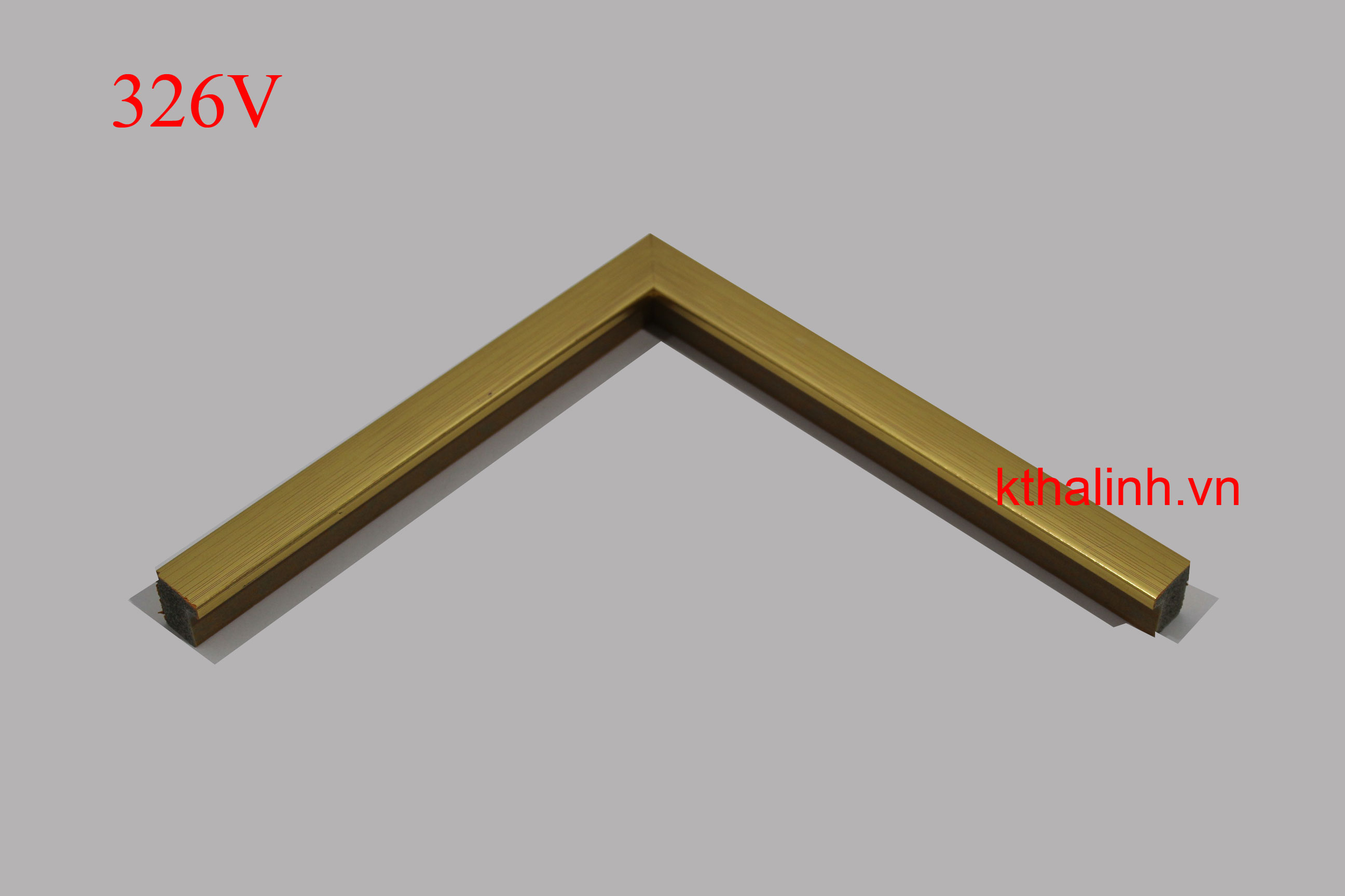 khung tranh treo tường